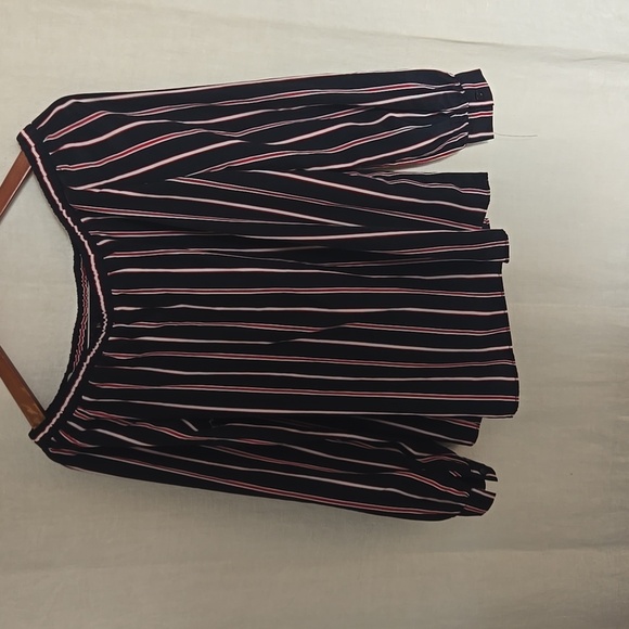 Forever 21 Nautical Navy Striped Off Shoulder Blouse Size Small - Picture 2 of 4
